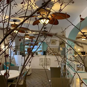 L'antico Borgo Elena 2*, Noli Italia